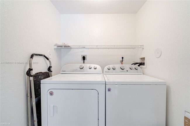 Building Photo - 3 br, 2 bath House - 21100 SW 87th Ave Apt...