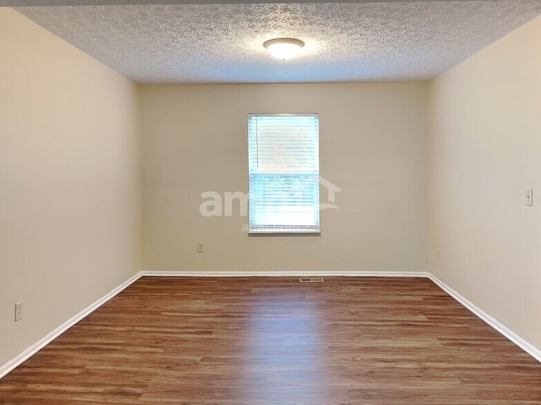 Building Photo - 1565 Tall Meadows Dr