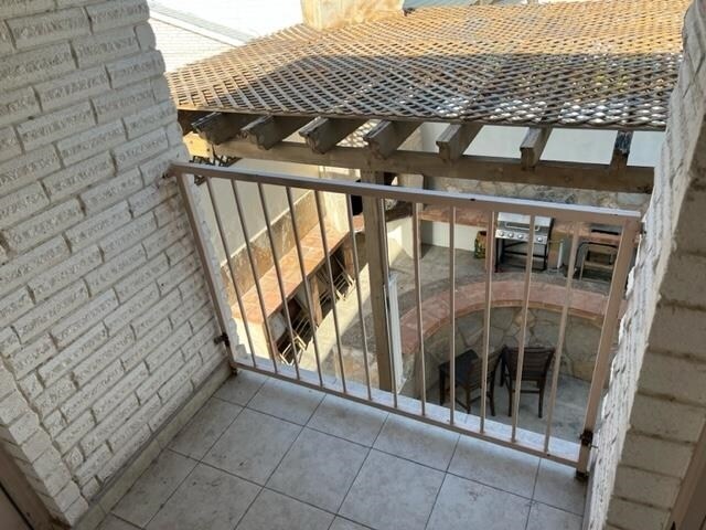 Building Photo - 2704 San Agustin Ave