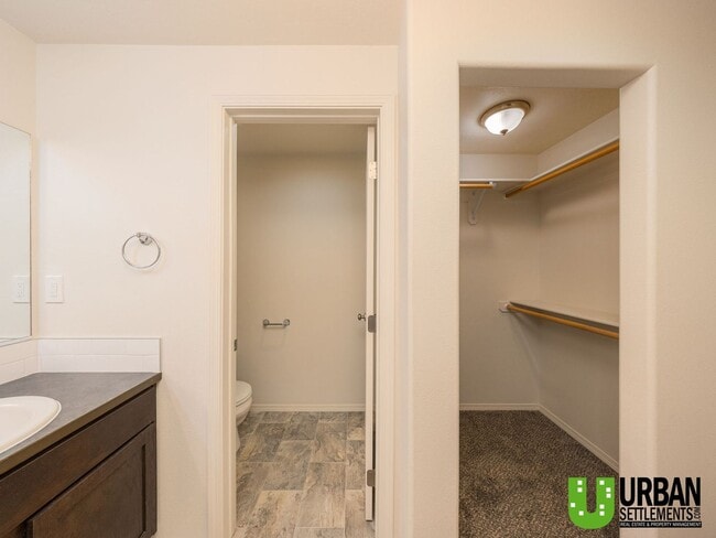 Building Photo - Beautiful Newer 3 Bedroom, 2 Bath Rancher ...