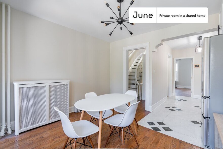 Building Photo - Room in Shared 3 bed/1.5 bath home