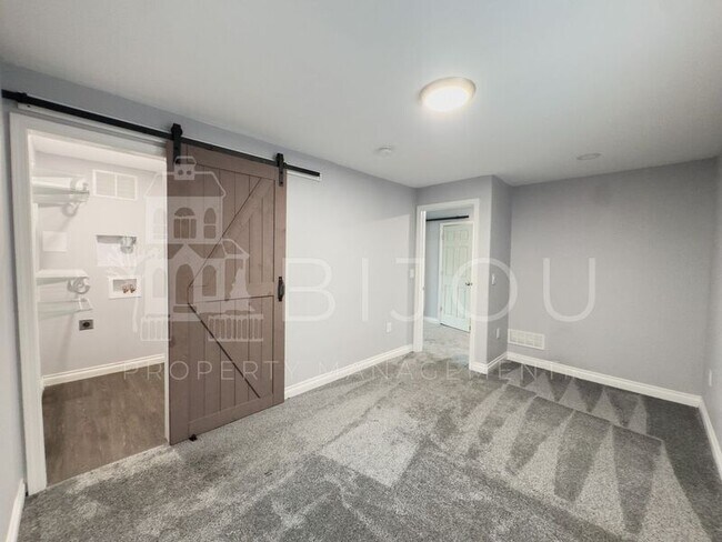 Building Photo - 1234 Chelsea Village Heights