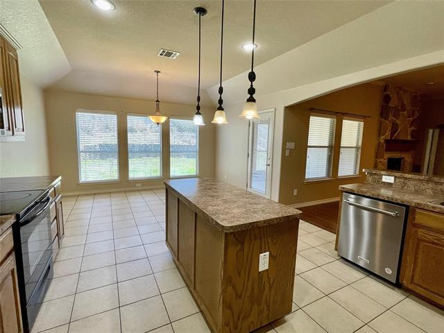 Building Photo - 162 Overland Tr