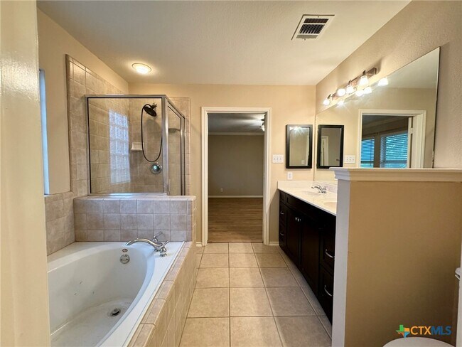 Building Photo - 7707 Wexford Hollow
