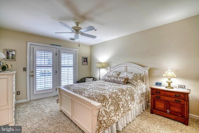Building Photo - 28463 Pinehurst Cir