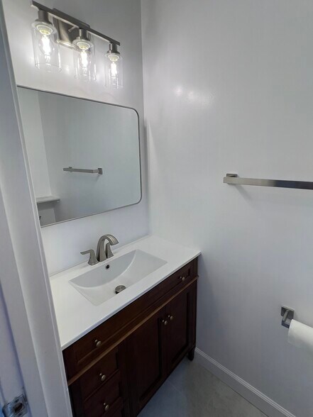 Building Photo - 2852 Lester Lee Ct