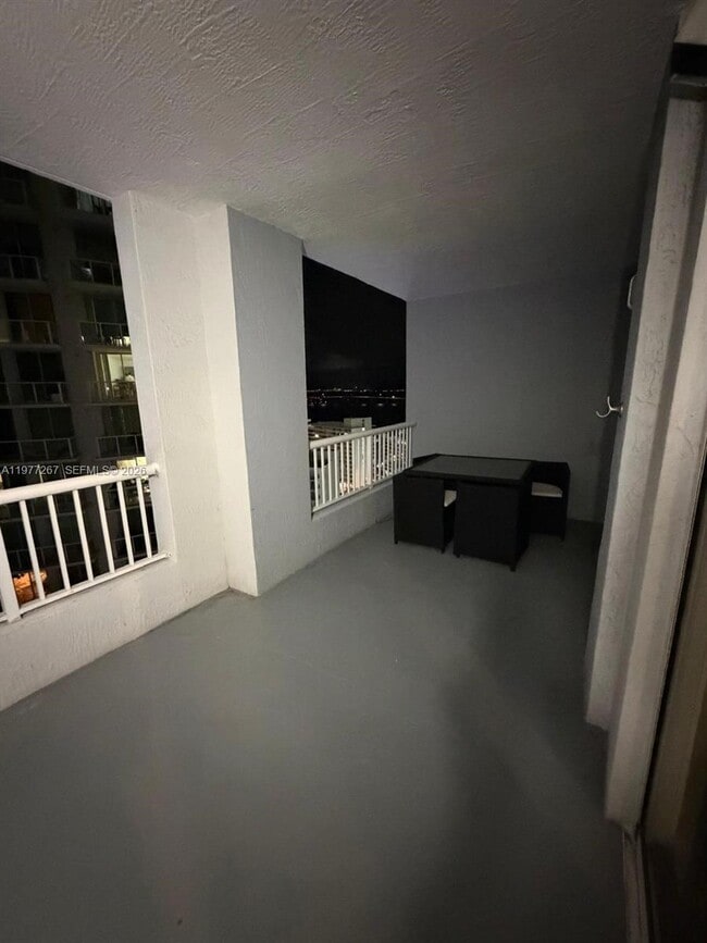 Building Photo - 170 SE 14th St