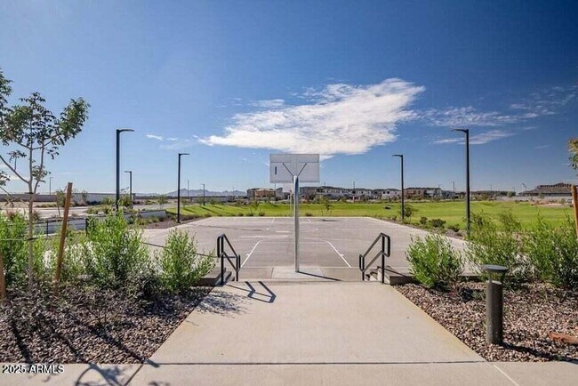 Building Photo - 3 Bedroom 2.5 Bathroom North Creek Home in Queen Creek