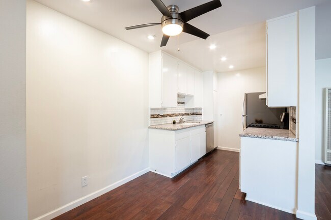 Building Photo - 2721 2nd St