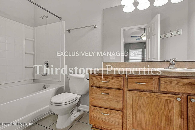Building Photo - 13039 Sunset Lake Dr