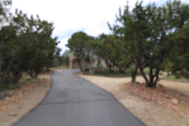 Building Photo - 7 Metate Dr