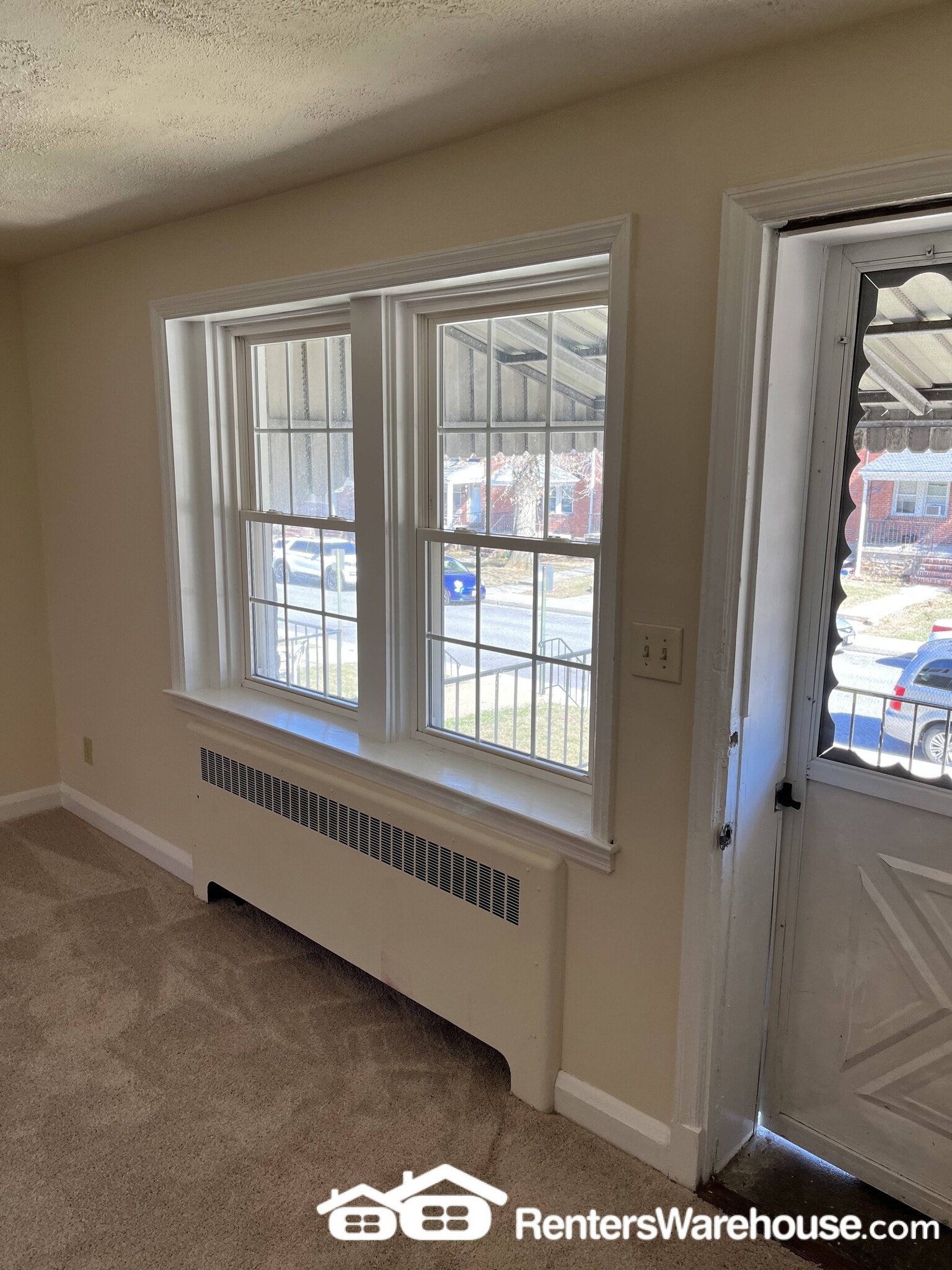 Building Photo - 10 Enjay Ave