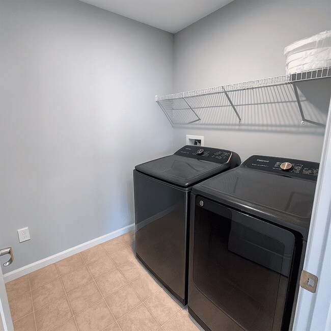 Building Photo - 240 Irongate Dr