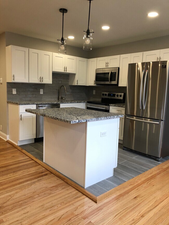 2760 W Country Club Rd - 2760 W Country Club Rd Philadelphia PA 19131 ...