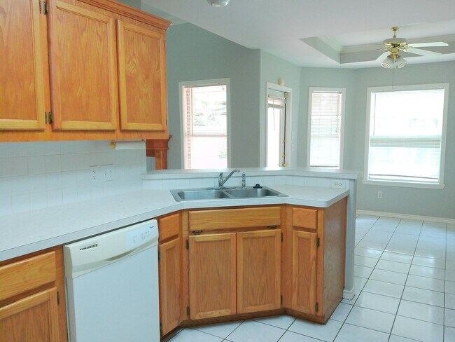 Building Photo - 6117 Jessica Dr