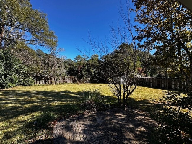 Building Photo - 2113 Hagan Dr