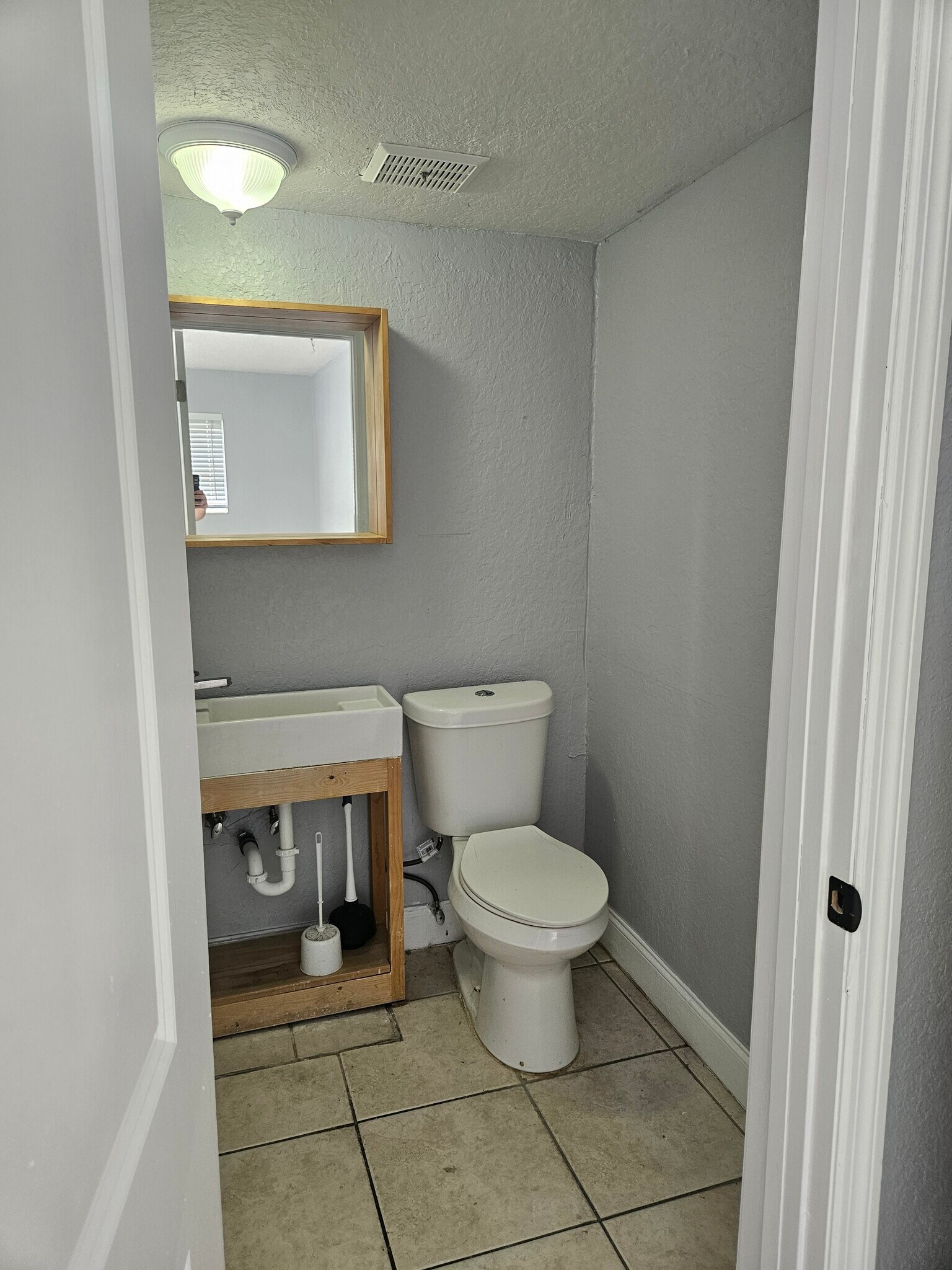 Building Photo - 309 Avanda Ct