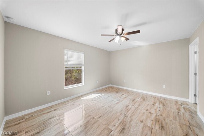 Building Photo - 4716 13th St SW