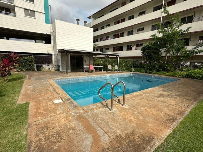 Building Photo - SV705