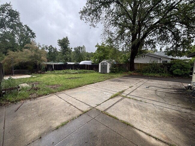 Building Photo - Ideally located 3/2 home in Placerville for rent