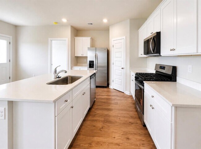Building Photo - 16300 Cherokee Trl