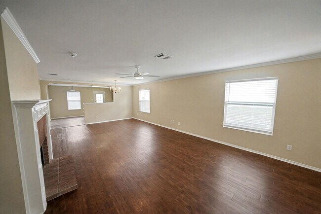 Building Photo - Charming Single-Story in Cibolo - Realtor Commission: $500