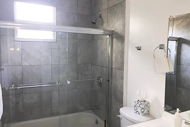 Building Photo - 50 NW 42nd St