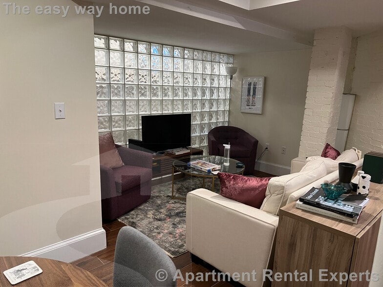 Building Photo - 20 Highland Ave