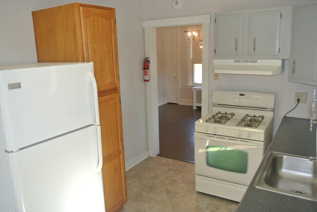Primary Photo - 328 High Street