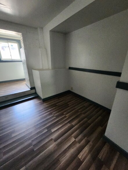 Building Photo - 70 Market St