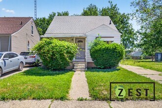 Building Photo - 8262 Rosemont Ave