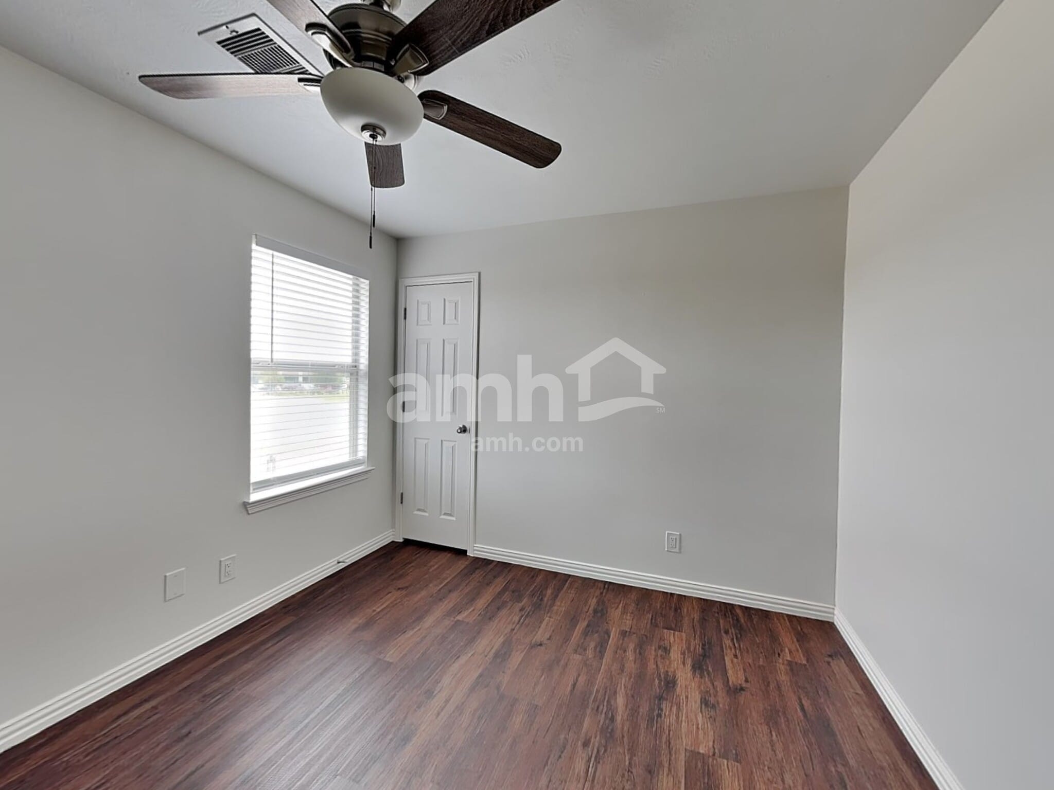 Building Photo - 6434 Tea Tree Dr
