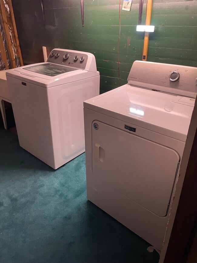 Building Photo - 10863 Main St