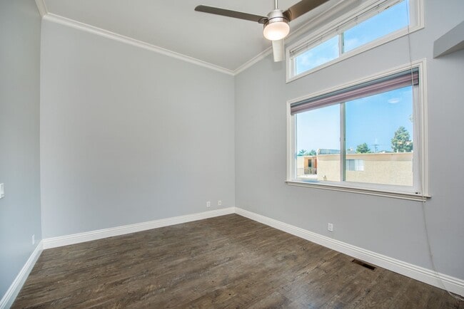 Building Photo - Downtown Huntington Beach Townhome