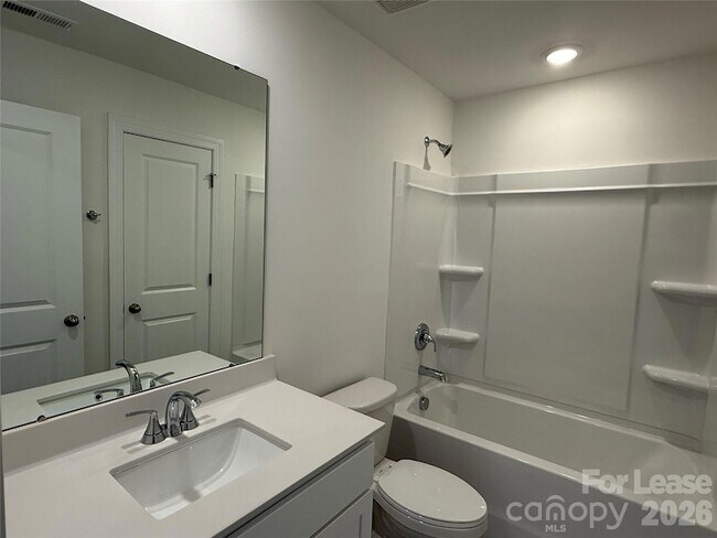 Building Photo - 436 Luna Ln