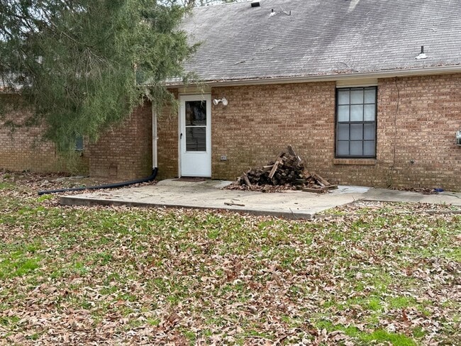 Building Photo - 3 bedroom/2 bath house in 047 Brandon!