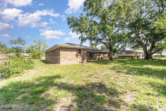 Building Photo - 2805 Stagecoach Dr