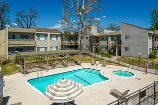 Pool - Arbor Park Apartments
