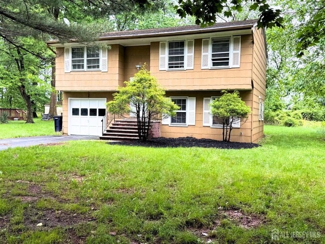 Primary Photo - 5 Pelmont Pl