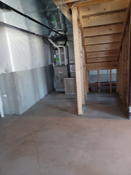 Building Photo - 6245 Browning Trl