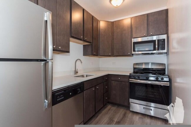 Building Photo - 1 bedroom in Chicago IL 60647