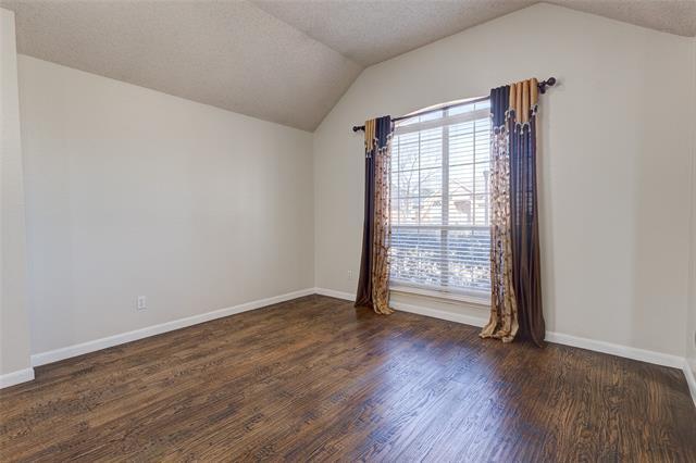 Building Photo - 10809 River Oaks Dr