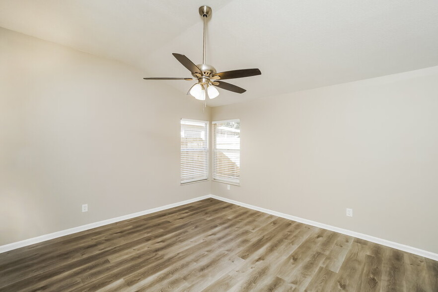 Building Photo - 10415 Copperwood Dr