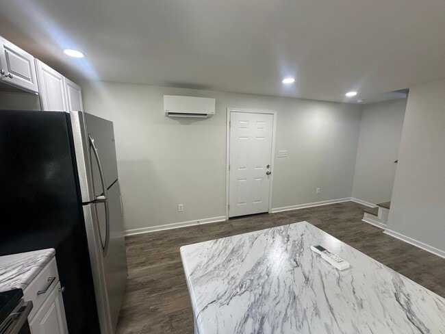 Building Photo - Tiny Home