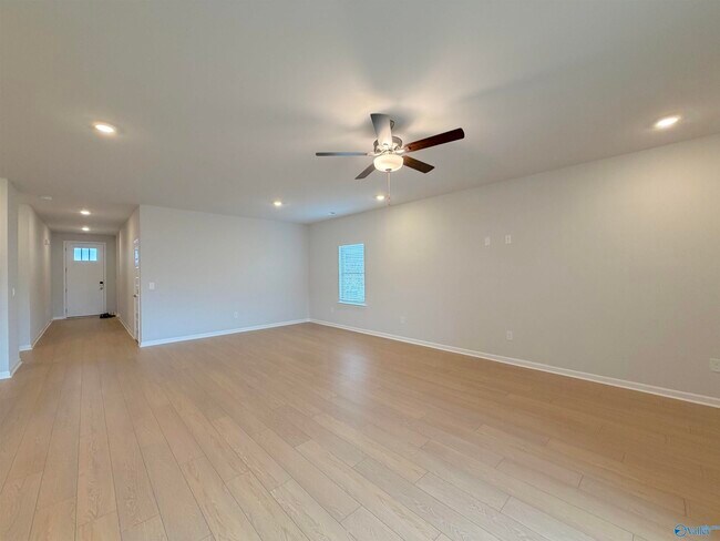 Building Photo - 203 Stockyard Cir