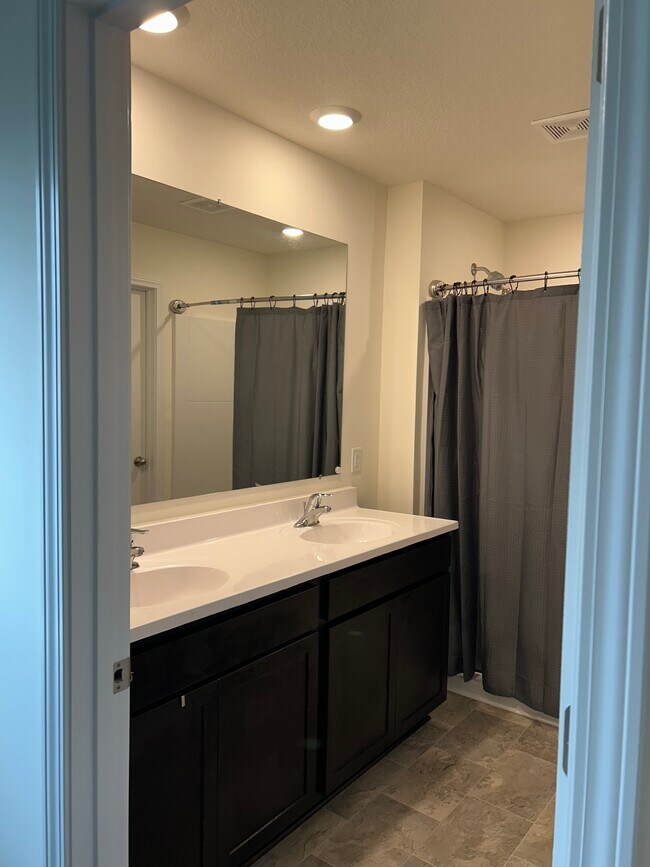 Building Photo - 9563 River Cane Rd