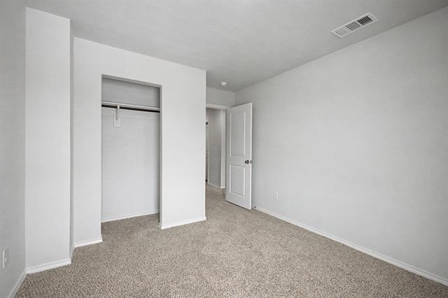 Building Photo - 212 Arbor Ct