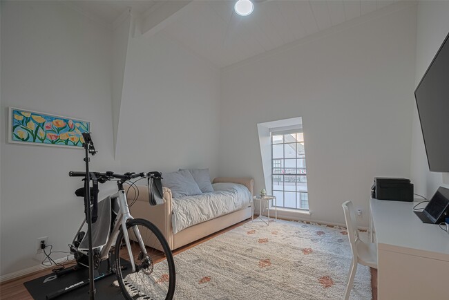 Building Photo - 5368 Brownway St