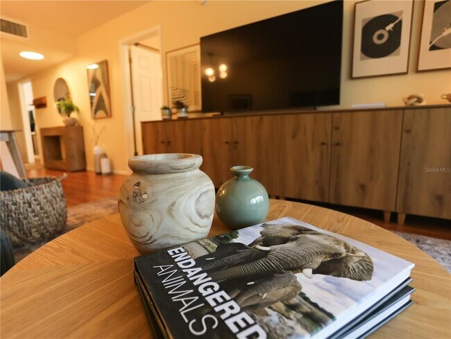 Building Photo - 322 Timber Lake Dr