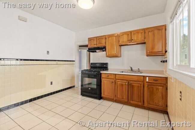 Building Photo - 38 George St